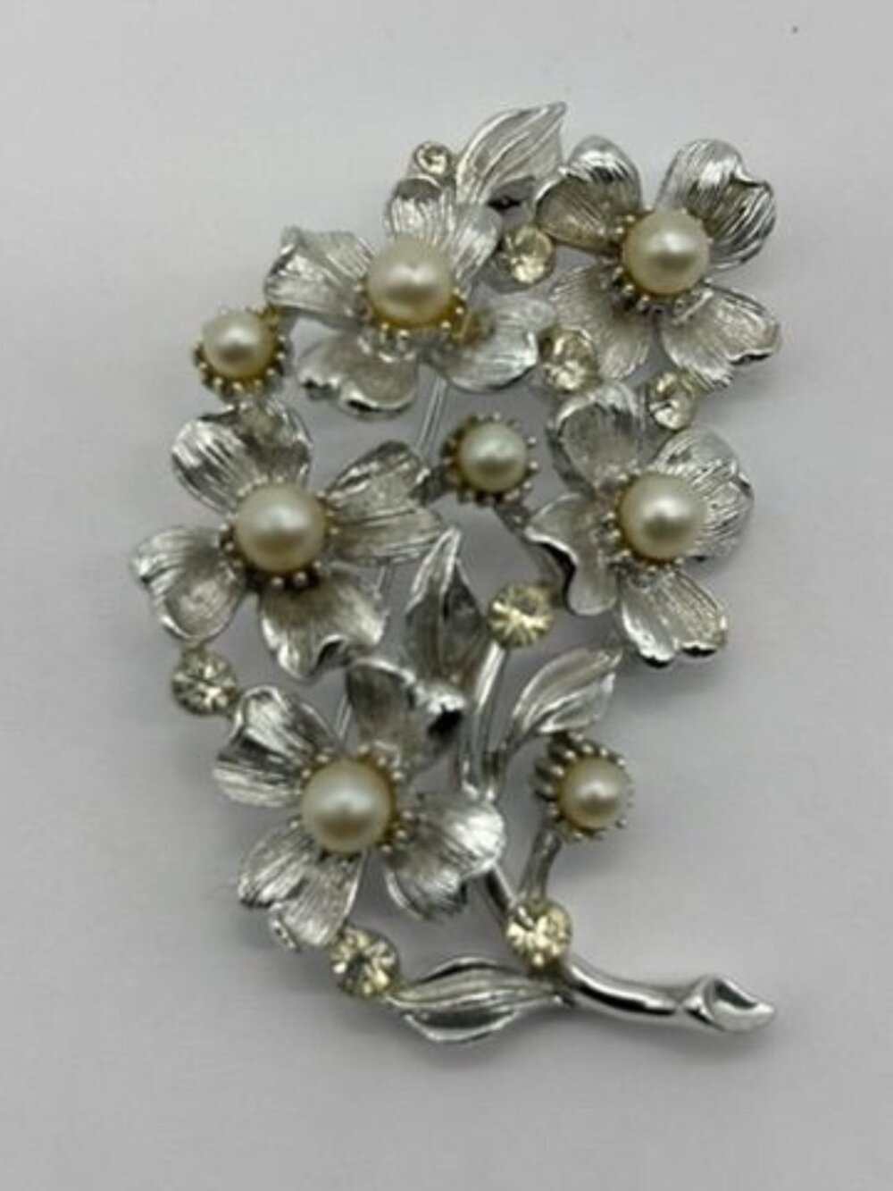 Vintage Lisner Flower Brooch Pin Silver-Tone Rhinestones and Faux Pearls, Signed